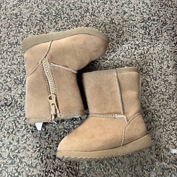 New! Beige winter boots size 3 - Picture 1 of 3